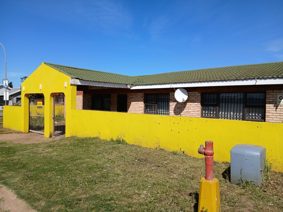 3 Bedroom Property for Sale in Pellsrus Eastern Cape